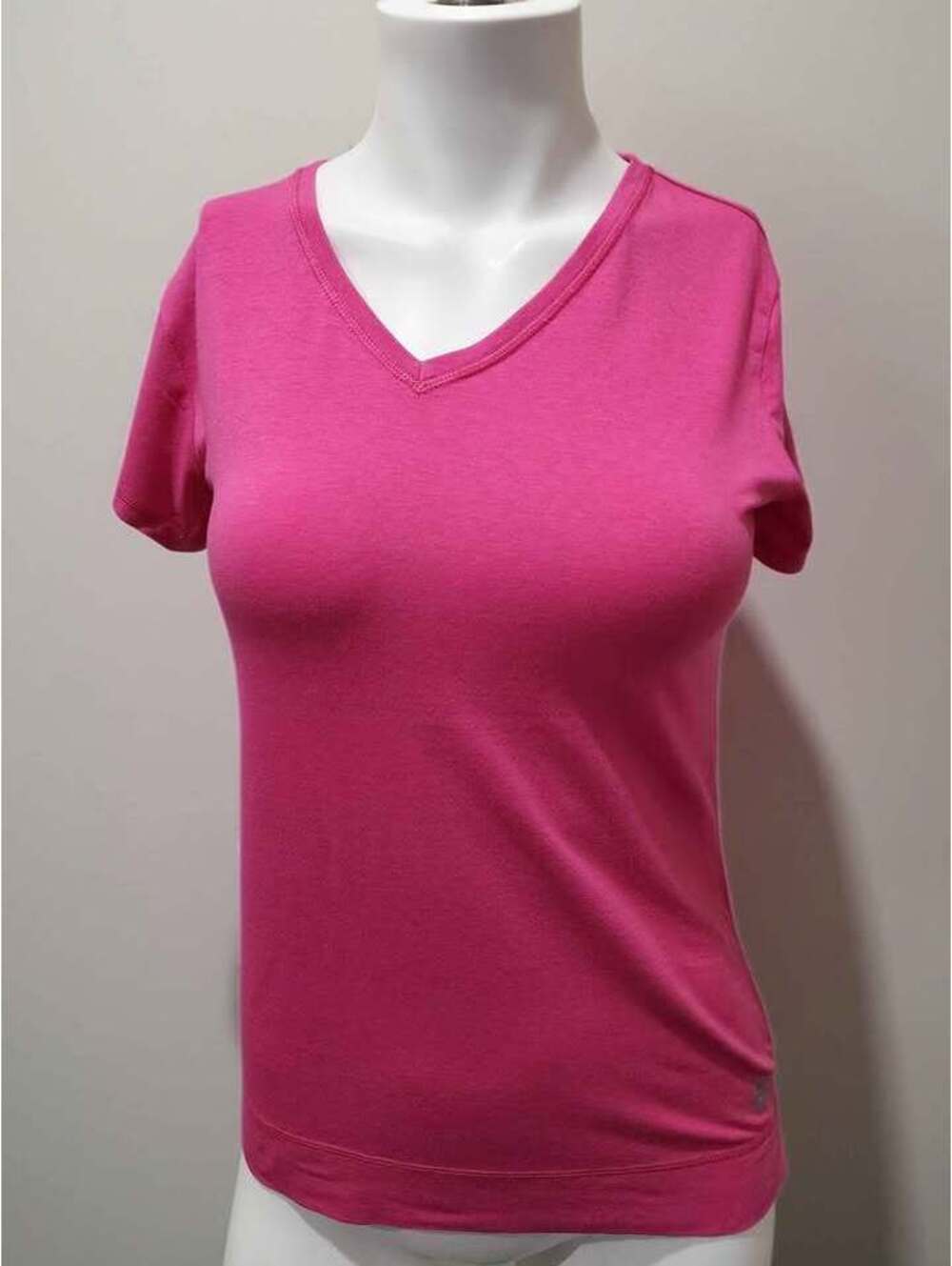 Raw Threads Athletics Bamboo V-Neck T-Shirt - Size S